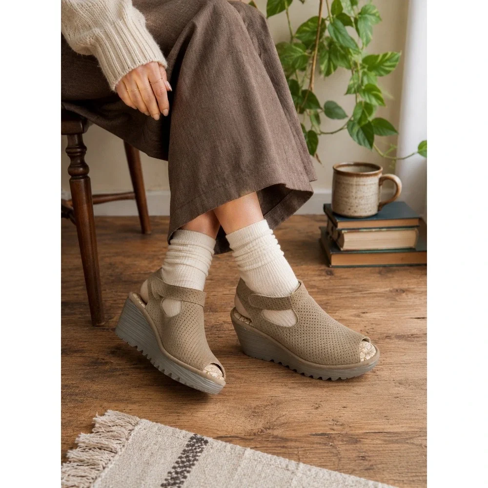 FLY London Taupe Perforated Wedge Sandals EU 39 Comfort Boho Lagenlook Shoes